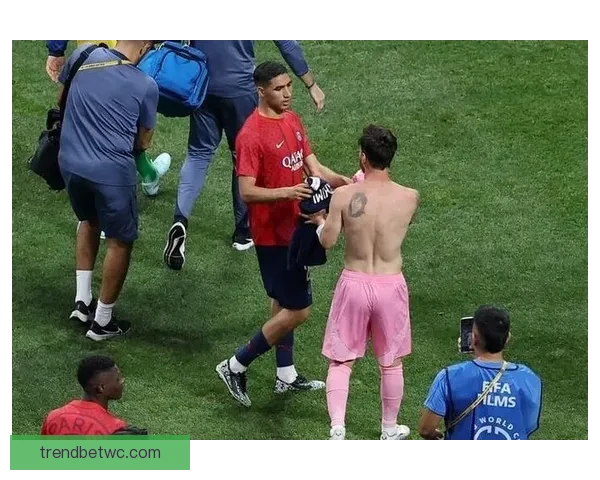 阿什拉夫坦言梅西加盟后球队战术改变自己踢球表现受影响