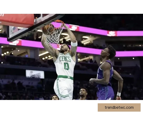 绿军锁定季后赛塔图姆达14000分普里查德三分火力助复仇黄蜂